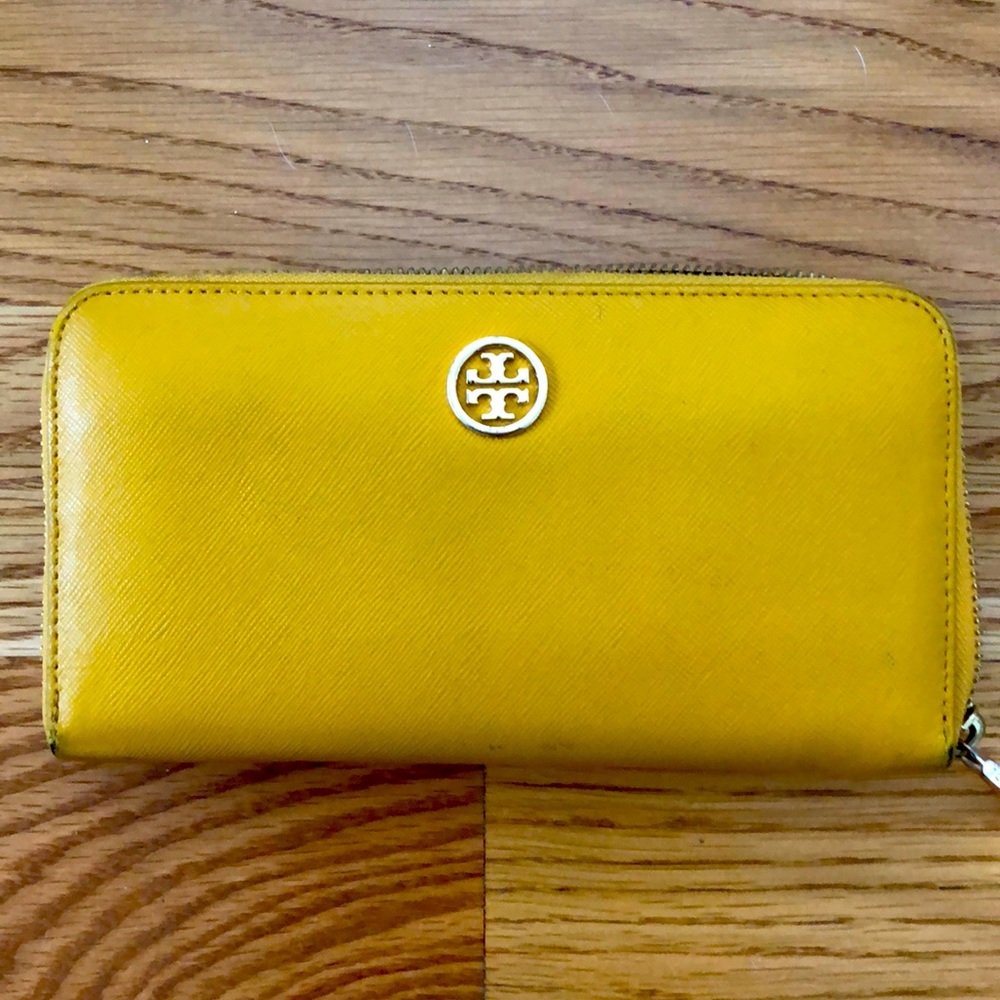 Tory Burch wallet